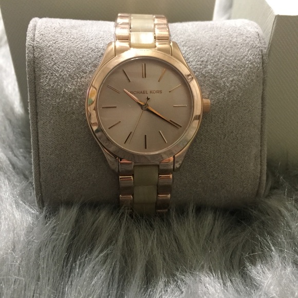 New Michael Kors Slim Runway Watch - Picture 2 of 8